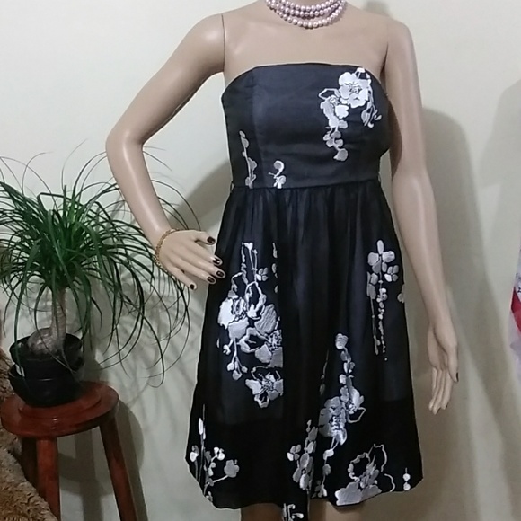 White House Black Market Dresses & Skirts - 2⃣for 1⃣5⃣  White House I-907